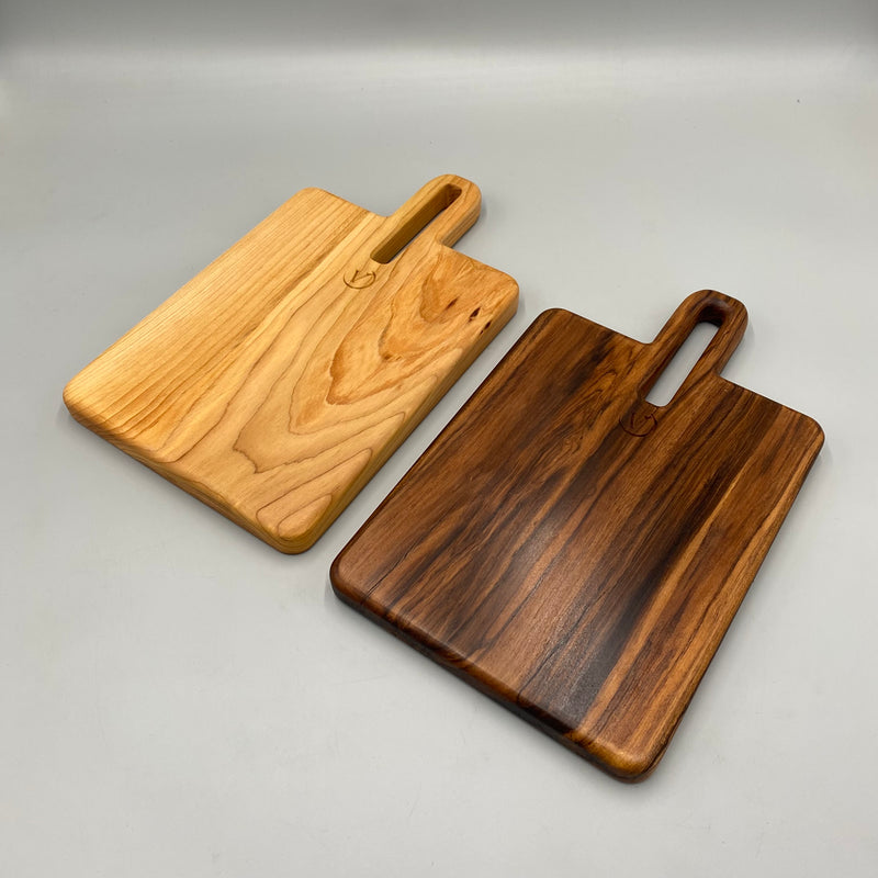 FUNCHAL Chopping Board Ash or African Wood 400 x 250 x 27 - MADE IN BRITAIN - FREE PERSONALISATION