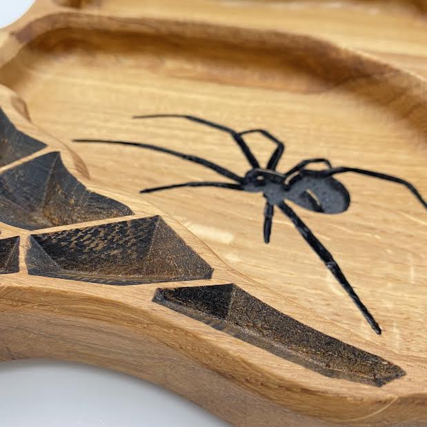 SPIDER Serving Dish Oak 320 x 260 x 30 - MADE IN BRITAIN - FREE PERSONALISATION