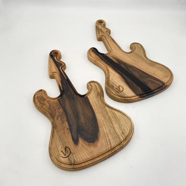 GUITAR Chopping Board Walnut 450 x 250 x 20 - MADE IN BRITAIN - FREE PERSONALISATION